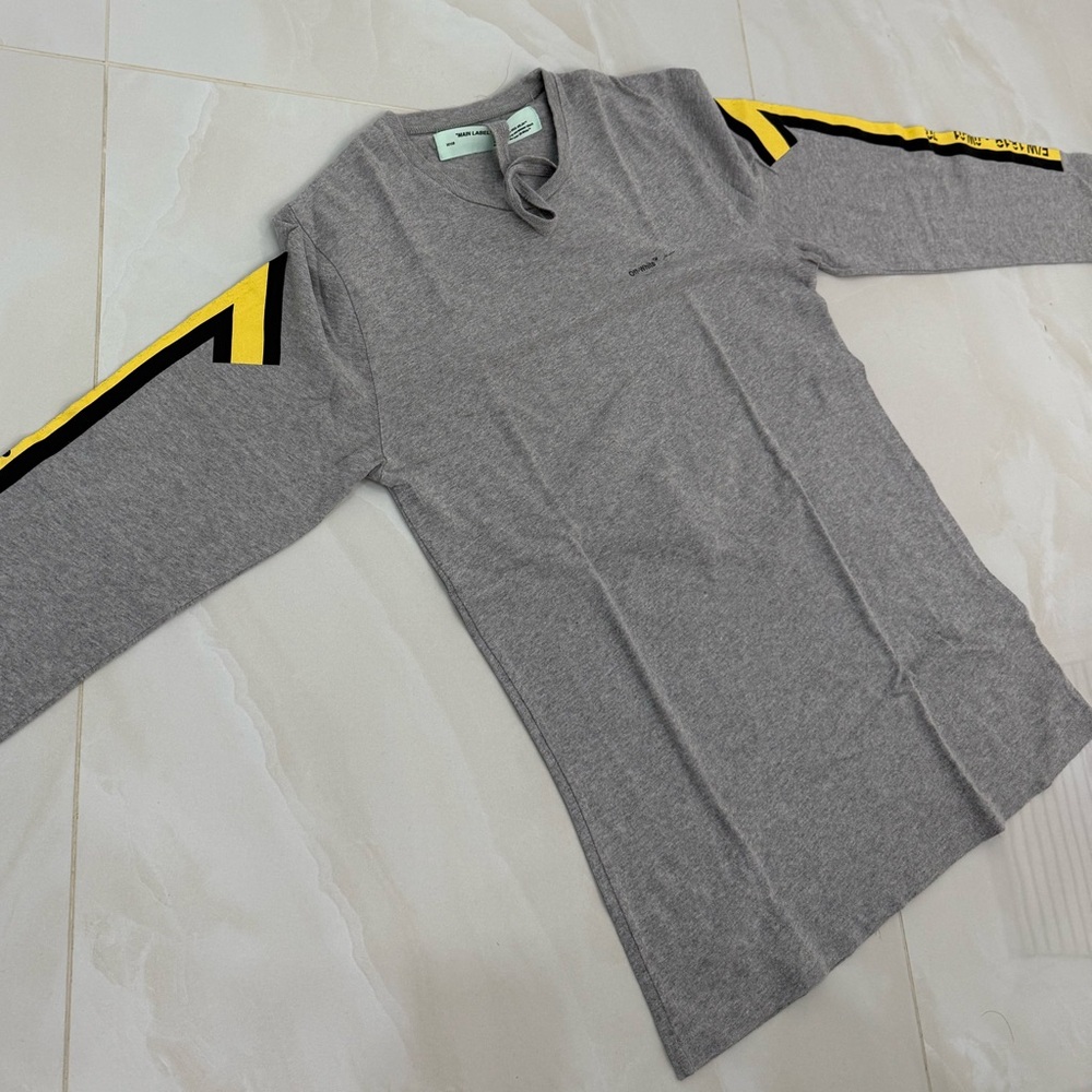 Off-White Gray Graphic Tee - image 2